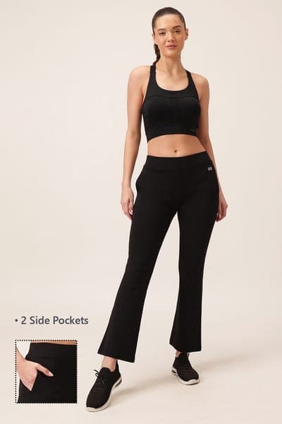 Comfort Fit High-Waist Flared Yoga Pants in Black with Side Pockets