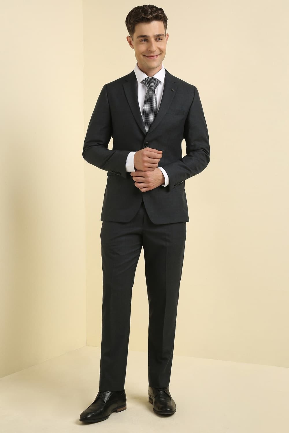 Men Grey Textured Formal Two Piece Suit