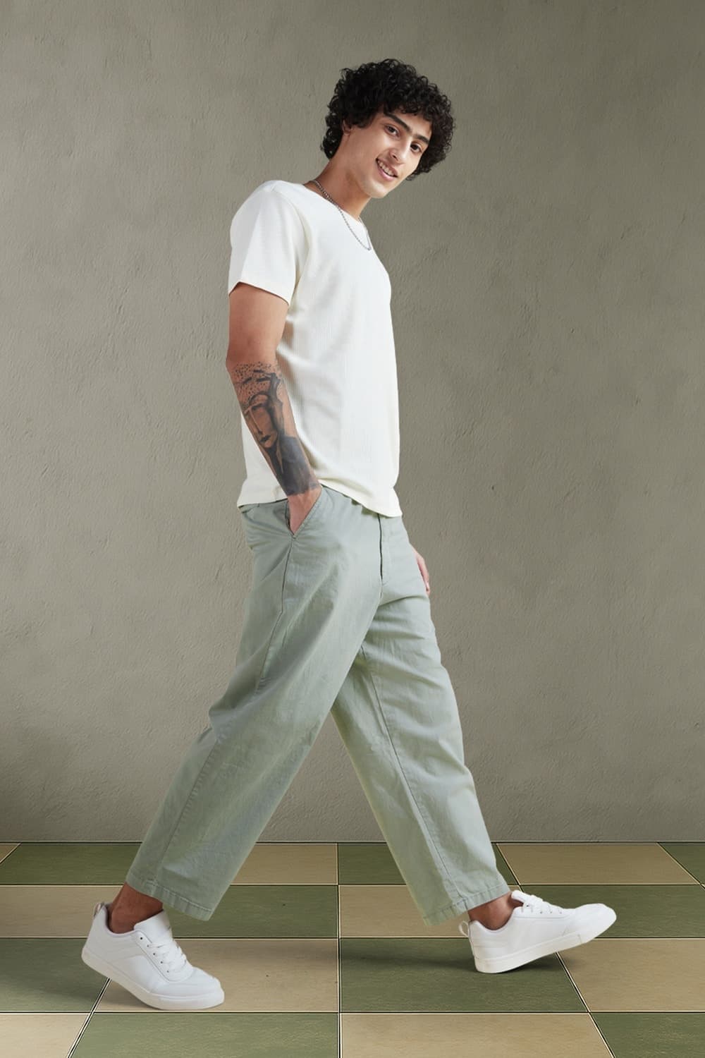 Men Green Solid Casual Pull-Up Pants Men Green Solid Casual Pull-Up Pants