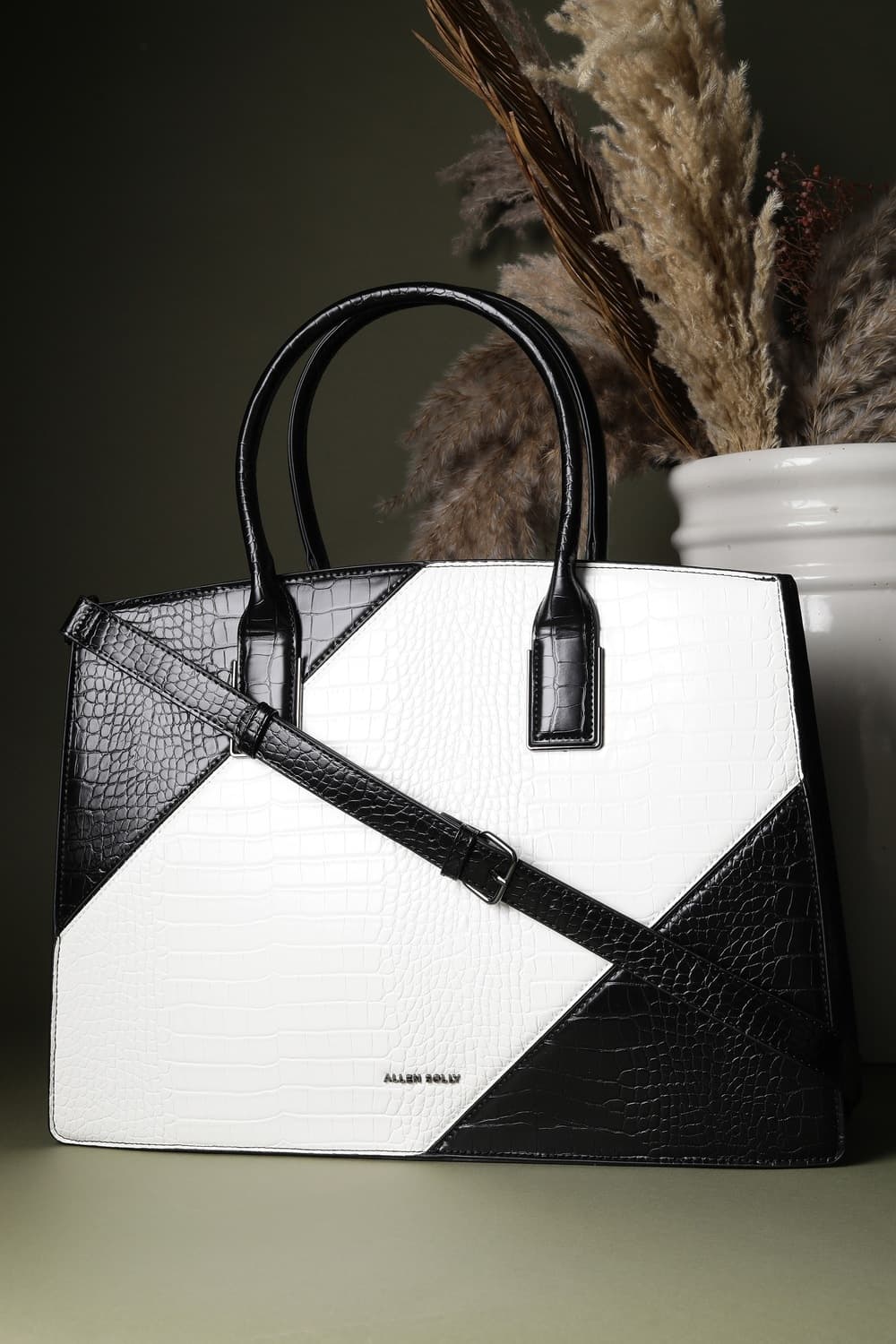 Women Black Formal Handbag Women Black Formal Handbag