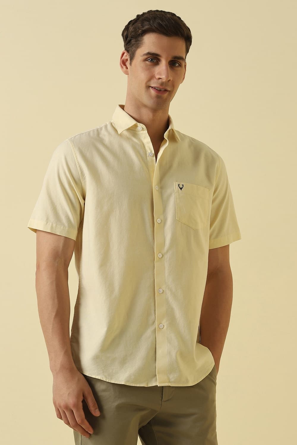 Men Beige Classic Fit Solid Half Sleeves Casual Shirt Men Beige Classic Fit Solid Half Sleeves Casual Shirt