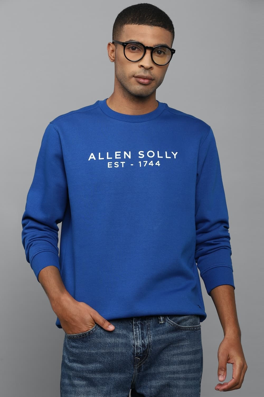 Men Blue Crew Neck Full Sleeves Casual Sweatshirt Men Blue Crew Neck Full Sleeves Casual Sweatshirt